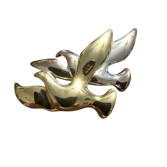Mixed Metals “Love Doves” Flying Bird Couple Brooch - Picture 1 of 3